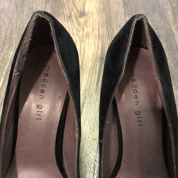 MADDEN GIRL SIZE 7.5 BLACK HEELS ZIPPER DETAIL - Picture 3 of 7